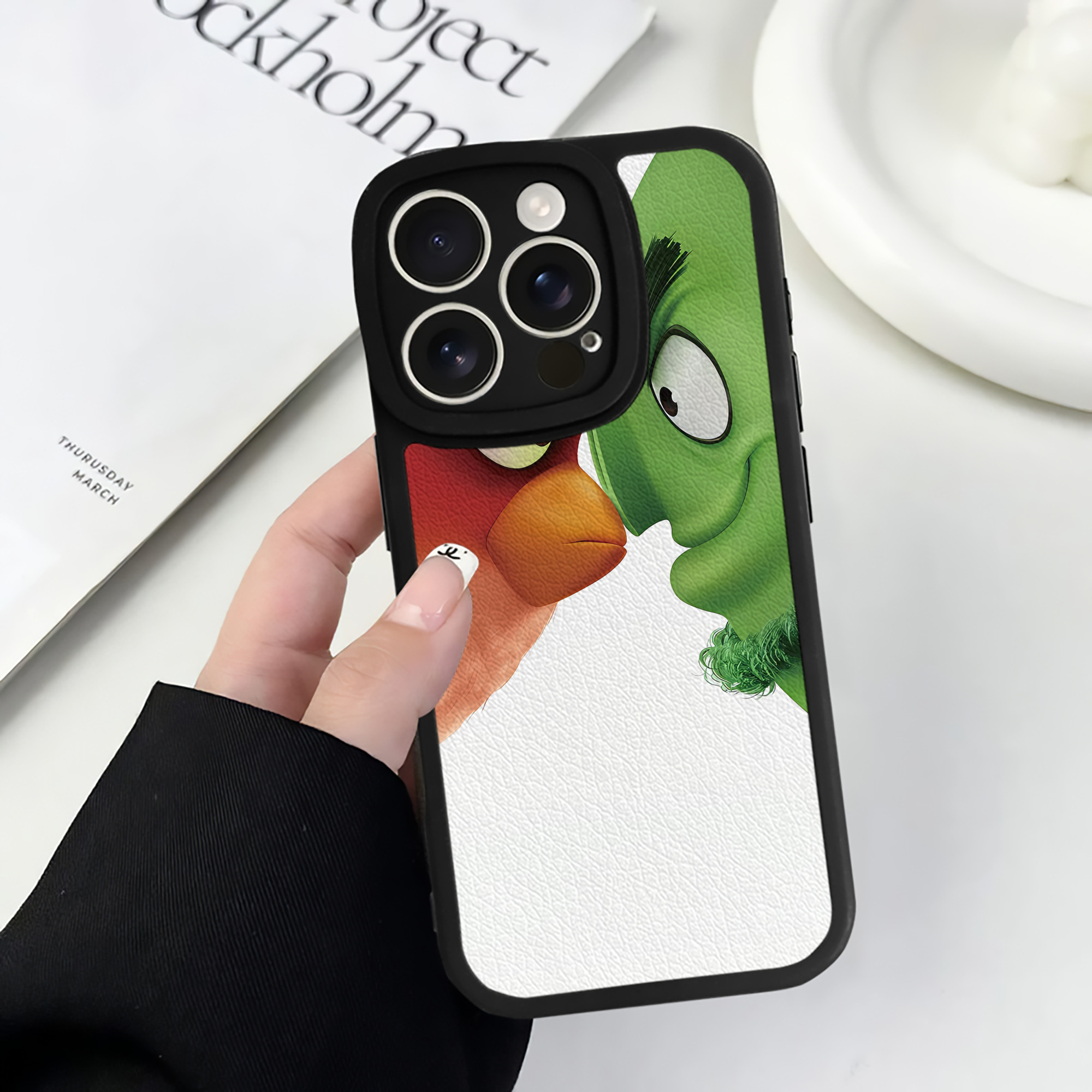 （画像用） Angry Birds アングリーバード 【iPhone 16シリーズ対応】シリコンスマホケース（レザー調） 材質：シリコン